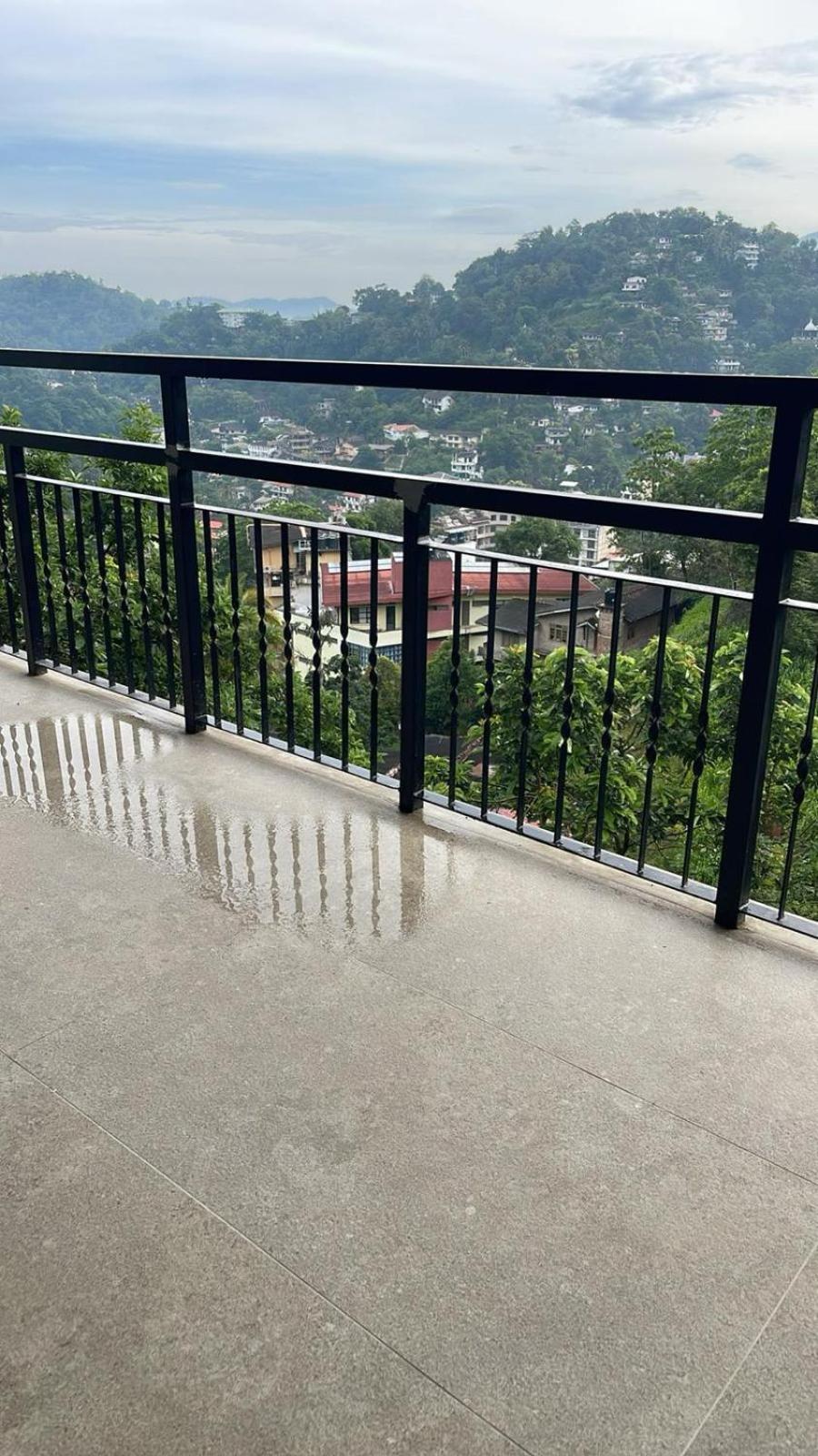 Lush Breeze Hotel Kandy Exterior photo