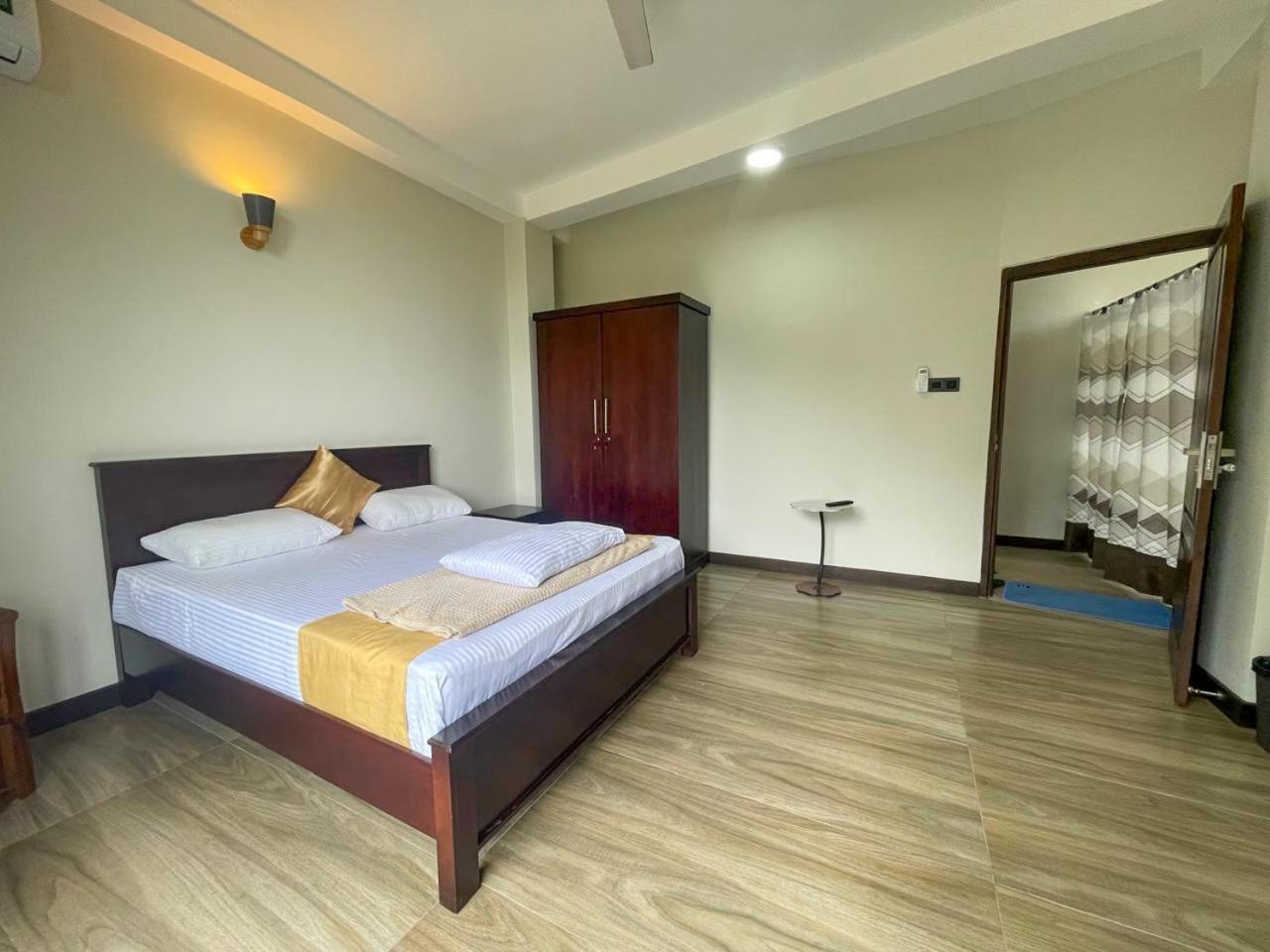 Lush Breeze Hotel Kandy Exterior photo
