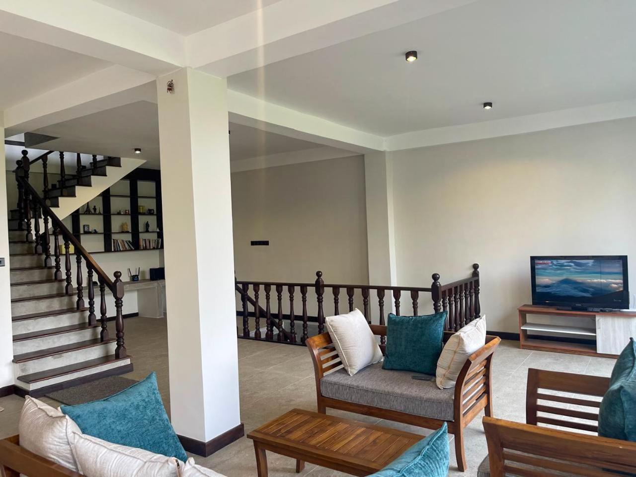 Lush Breeze Hotel Kandy Exterior photo